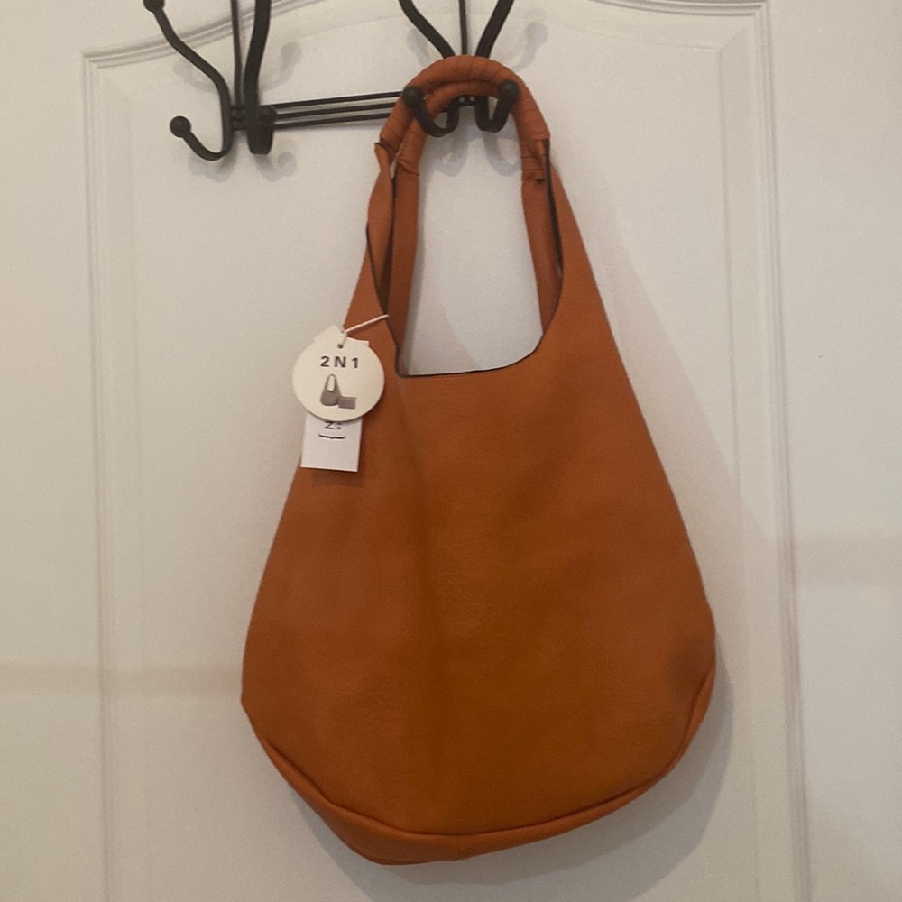 Leather HoBo bag with large matching makeup bag & shoulder strap